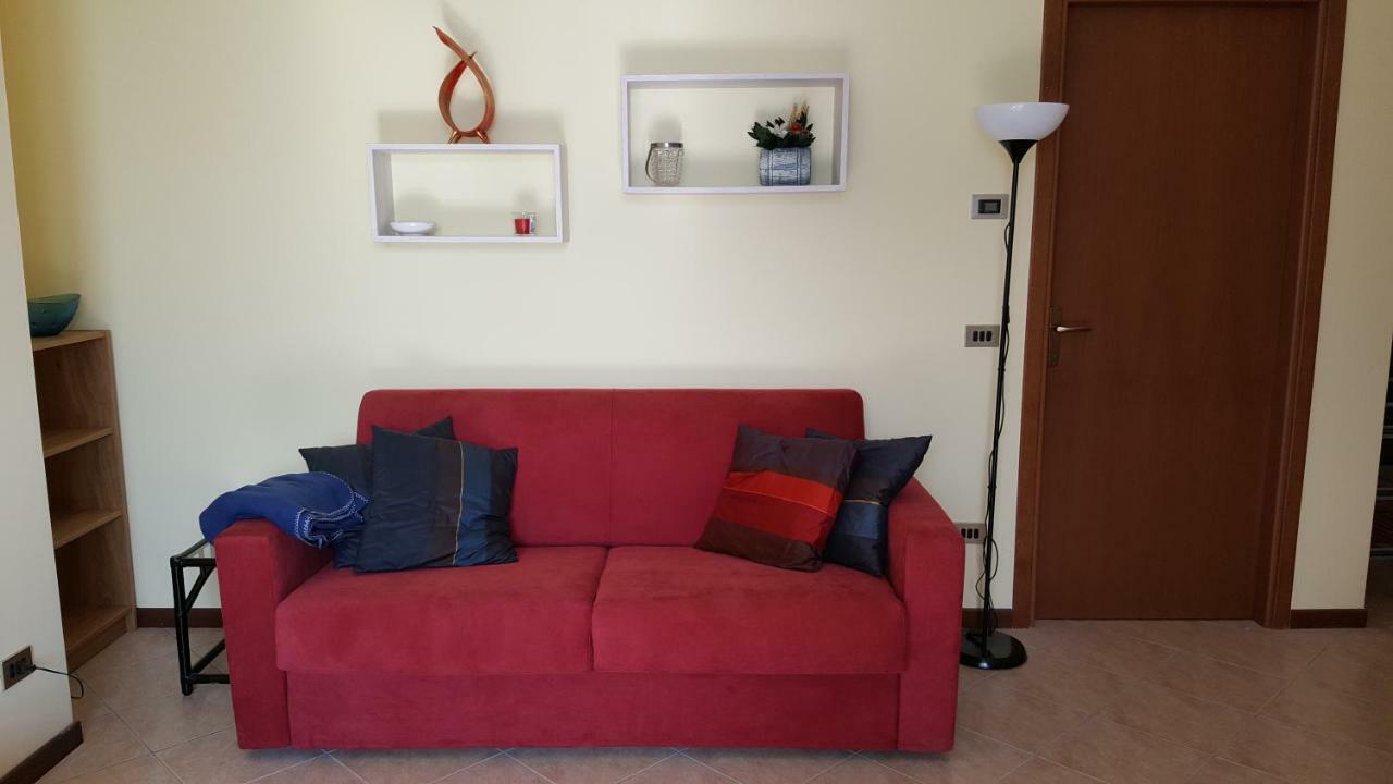 New Apartment Lake View 11 ヴァレンナ エクステリア 写真
