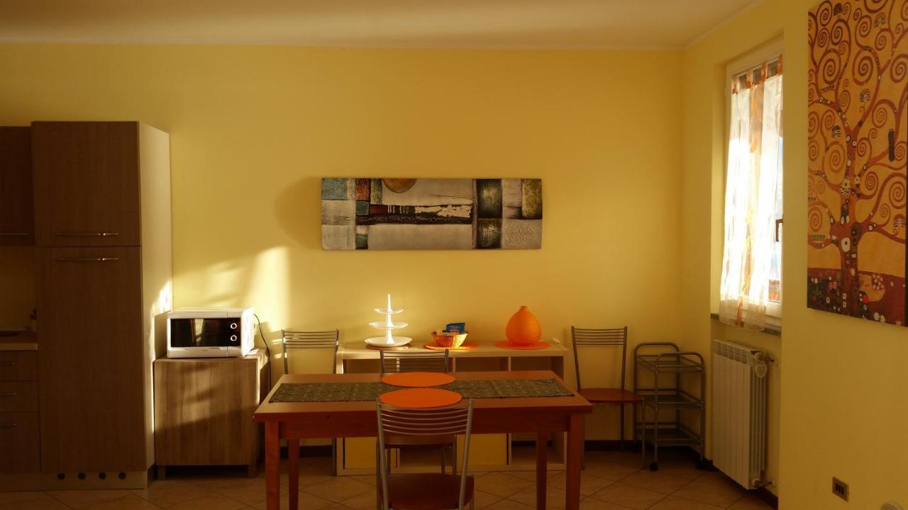 New Apartment Lake View 11 ヴァレンナ エクステリア 写真