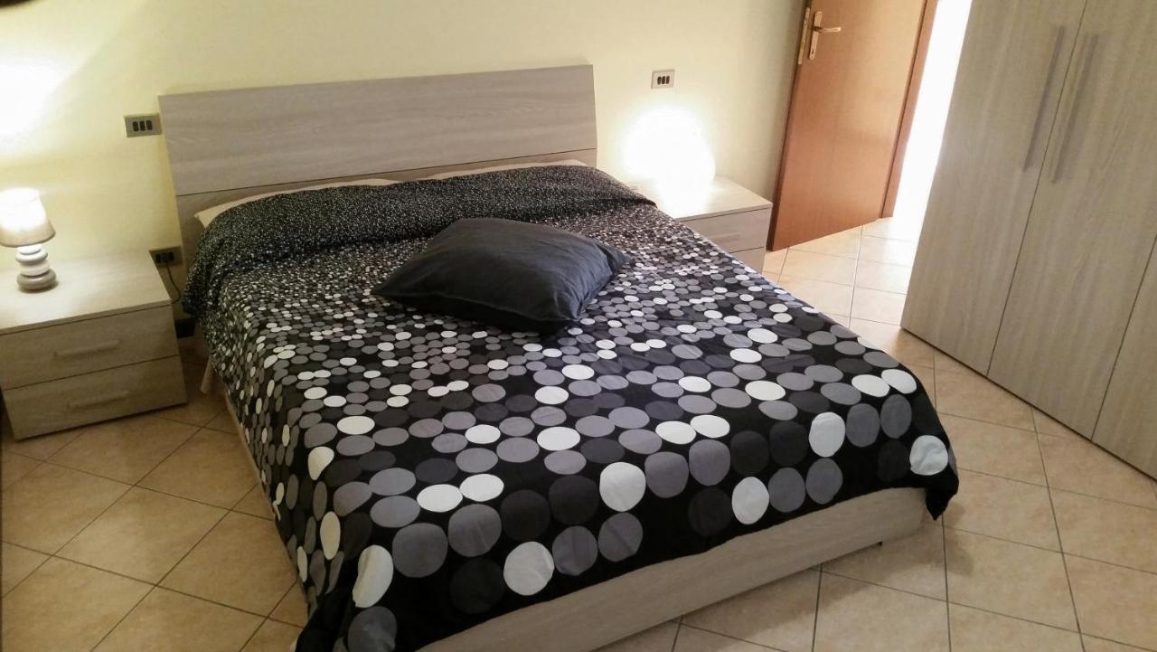 New Apartment Lake View 11 ヴァレンナ エクステリア 写真